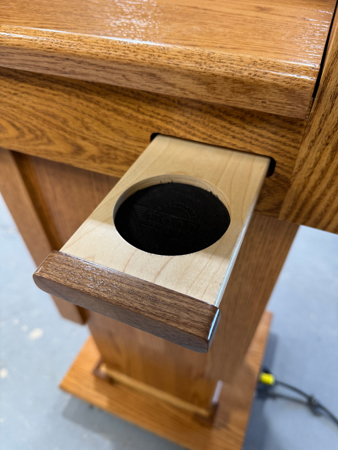 Handcrafted Solid Hardwood Lectern PRES500-Lift Presidential Lift - FREE SHIPPING!