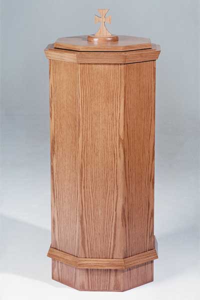 NO 400 octagonal oak baptismal font with cross-topped cover